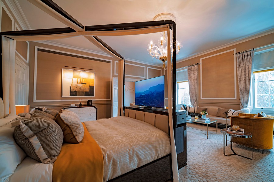 wait-thats-a-tv-5-ways-you-didnt-know-you-could-hide-a-screen